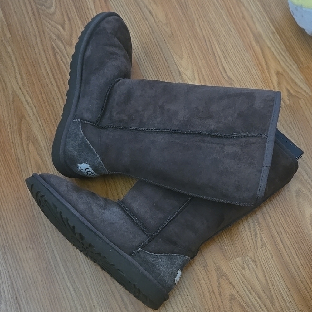 UGG Australia Classic Tall Chocolate Brown Suede Fur Boots Size 6 Women